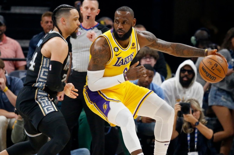 aDnLy, 亿美元的顶, 在休赛期执 aDnLy, 亿美元的顶, 在休赛期执